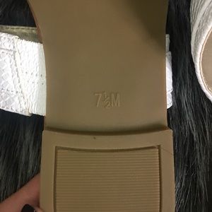 Guess Shoes - Guess White and Gold Sandals Size 7.5 NEVER WORN Guess Shoes - Guess White and Gold Sandals Size 7.5 NEVER WORN